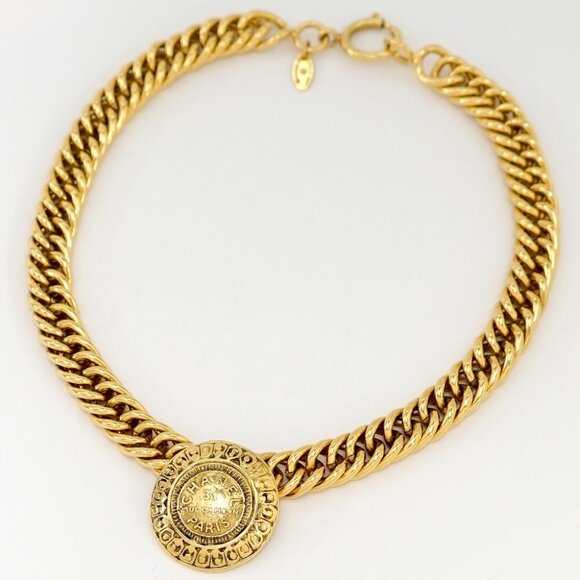 CHANEL 31 Rue Cambon Coin Necklace 17" Gold Tone Auth #31212 - Picture 1 of 7
